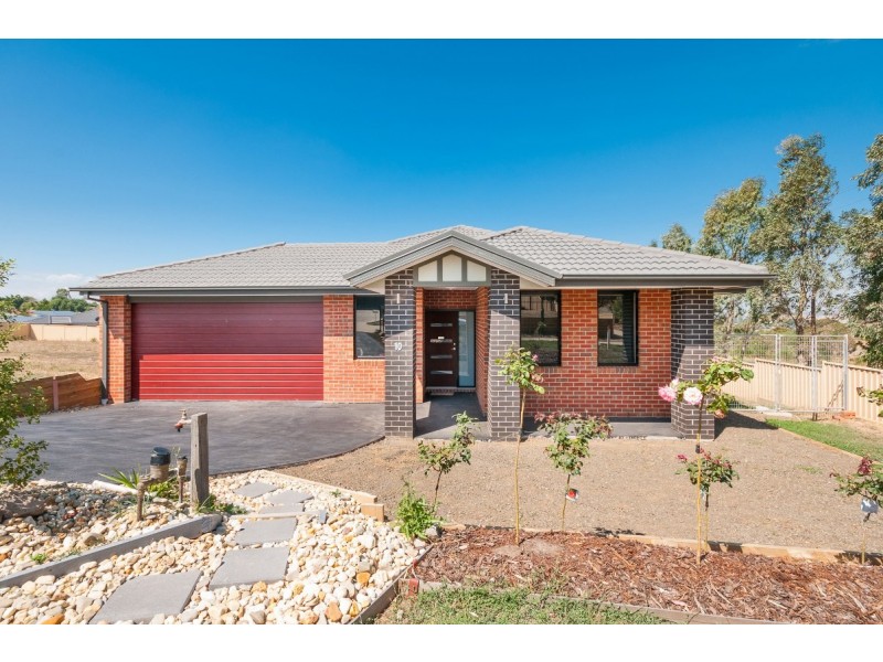 10 Salute Court, Wallan VIC 3756