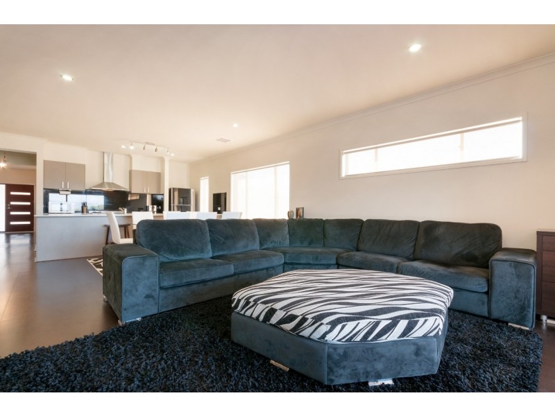 10 Salute Court, Wallan VIC 3756