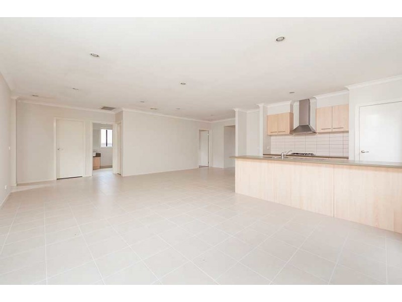 110 Huntington Drive, Craigieburn VIC 3064