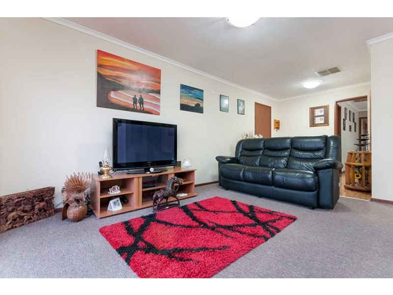 16 Crawley Court, Craigieburn VIC 3064