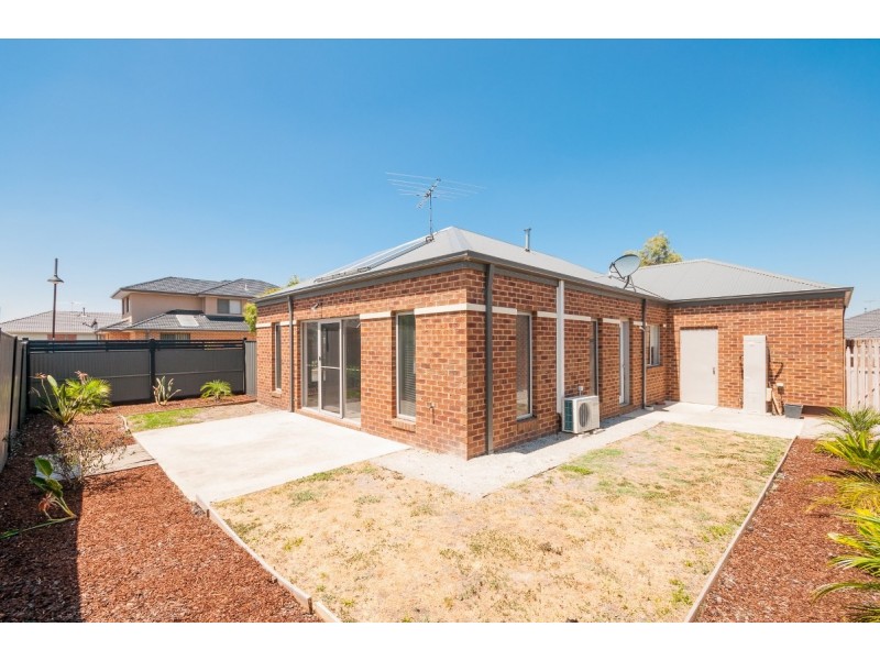 2 Stafford Link, Craigieburn VIC 3064