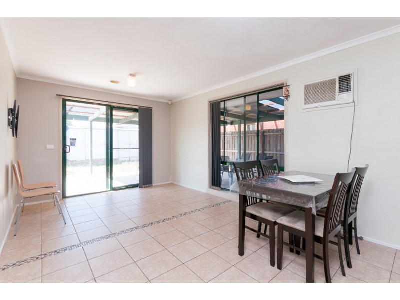 29 Wisla Circuit, Roxburgh Park VIC 3064