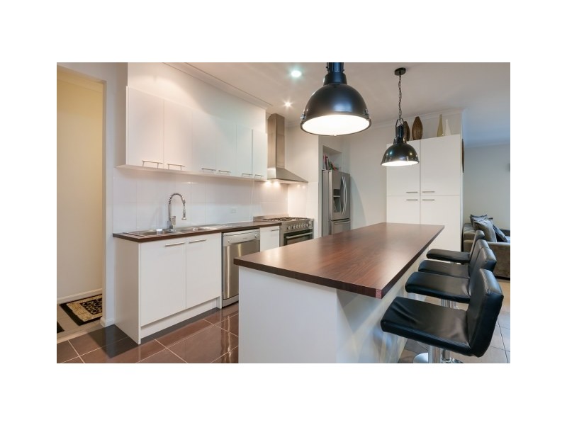 11 Black Range Avenue, Craigieburn VIC 3064