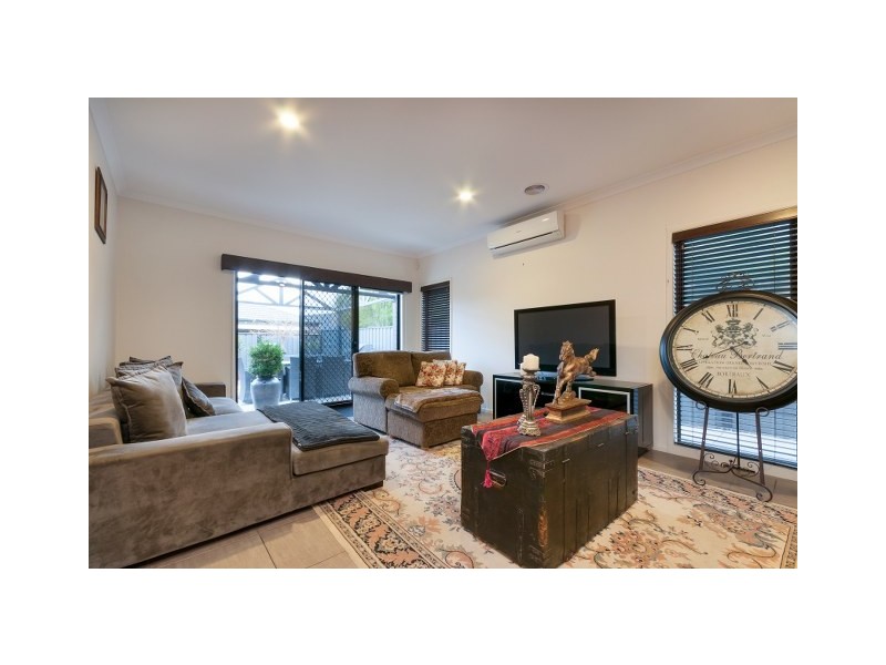 11 Black Range Avenue, Craigieburn VIC 3064
