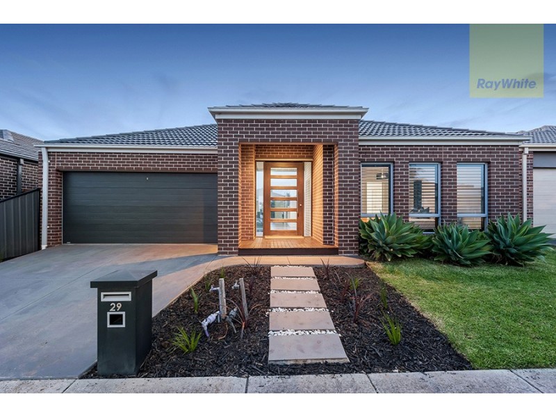 29 Thorngrove Avenue, Craigieburn VIC 3064