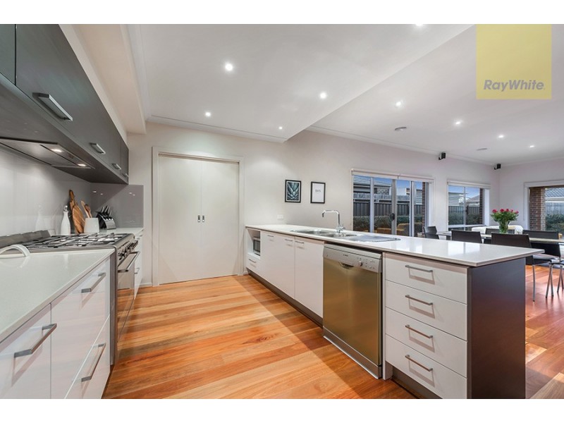 29 Thorngrove Avenue, Craigieburn VIC 3064