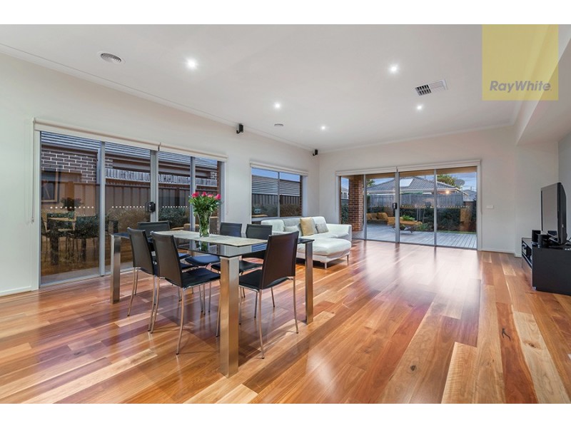 29 Thorngrove Avenue, Craigieburn VIC 3064