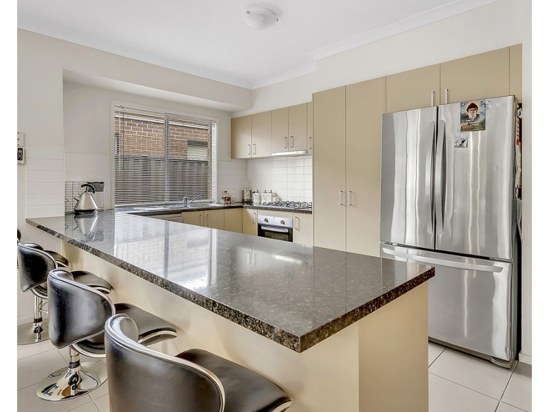 23 Falls Avenue, Craigieburn VIC 3064