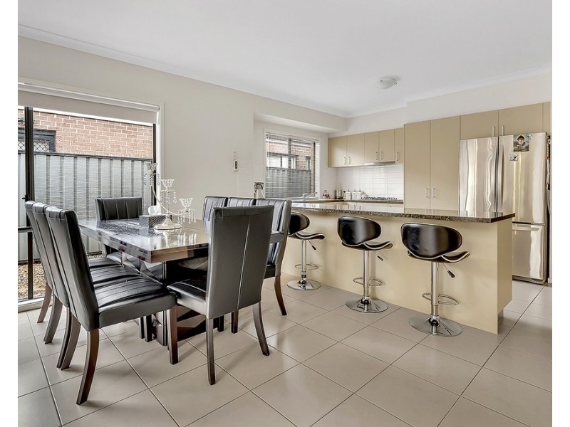 23 Falls Avenue, Craigieburn VIC 3064