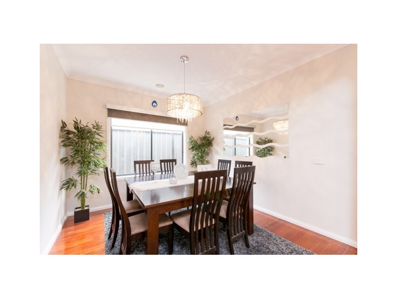 12 Viewside Crescent, Craigieburn VIC 3064