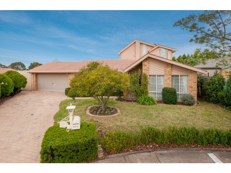 13 Surrey Court, Craigieburn VIC 3064