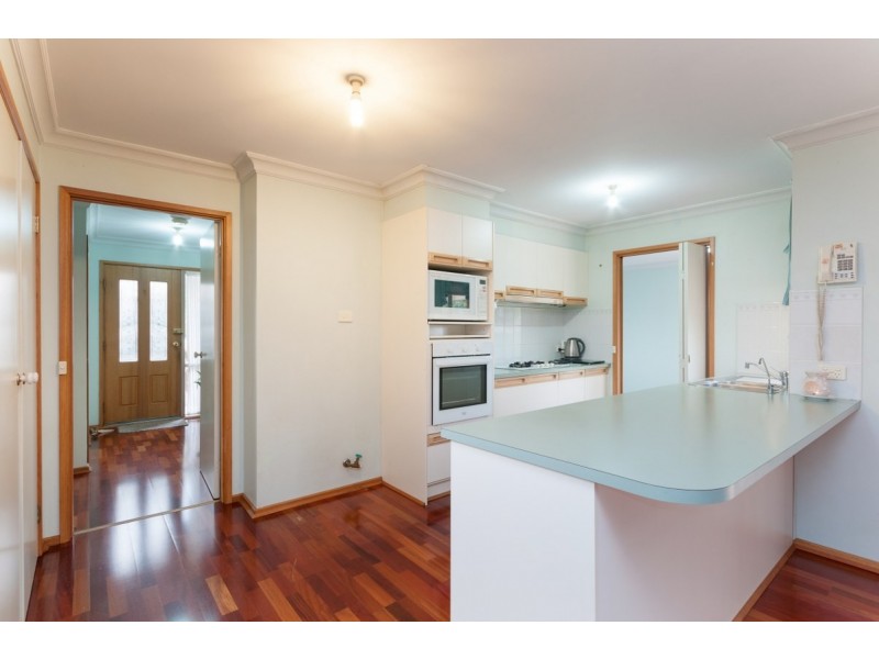 13 Surrey Court, Craigieburn VIC 3064