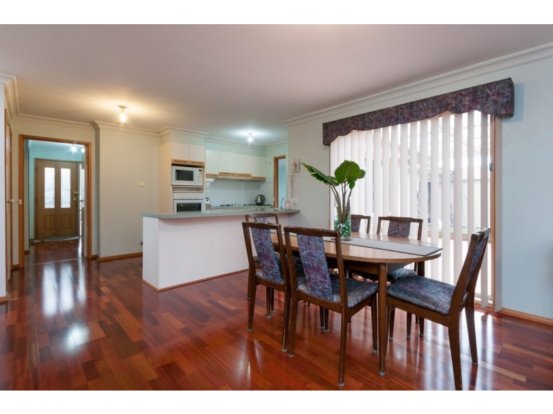 13 Surrey Court, Craigieburn VIC 3064