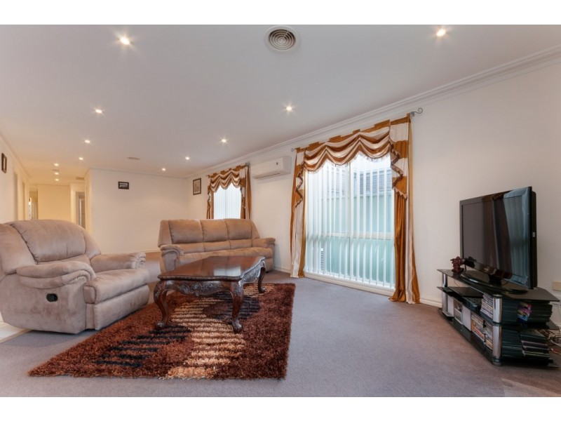 30 Fawkner Lane, Craigieburn VIC 3064