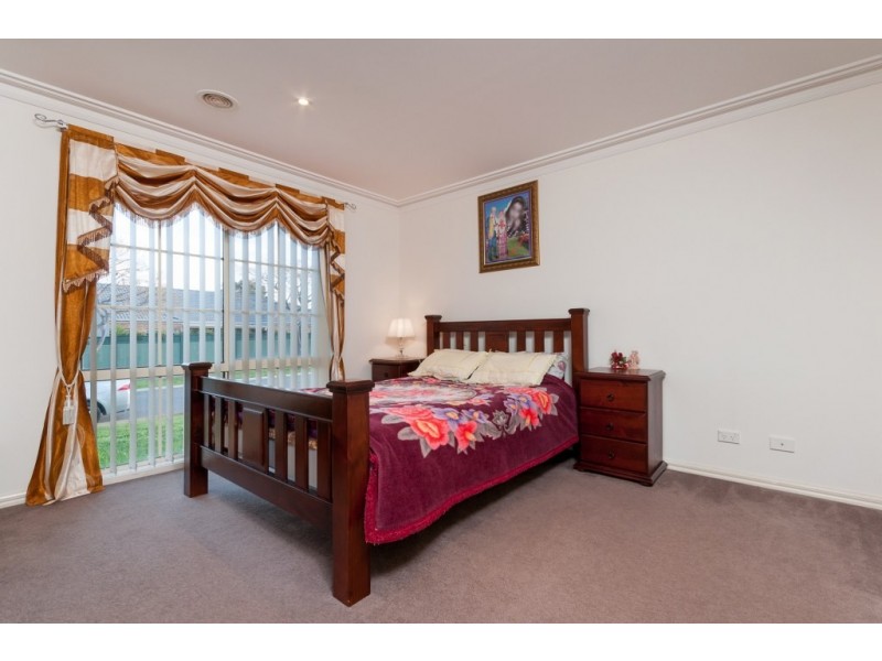 30 Fawkner Lane, Craigieburn VIC 3064