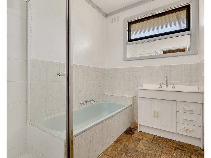 15 Hanson Road, Craigieburn VIC 3064
