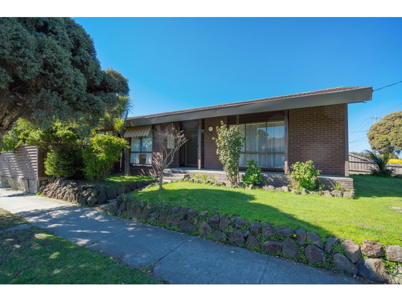 16 Dianne Avenue, Craigieburn VIC 3064