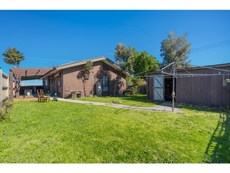 16 Dianne Avenue, Craigieburn VIC 3064