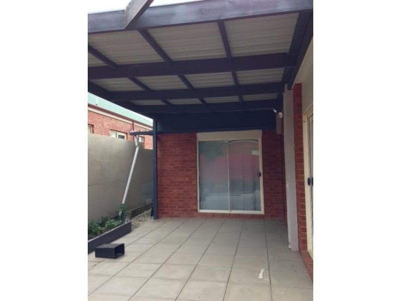 8 Reay Drive, Craigieburn VIC 3064