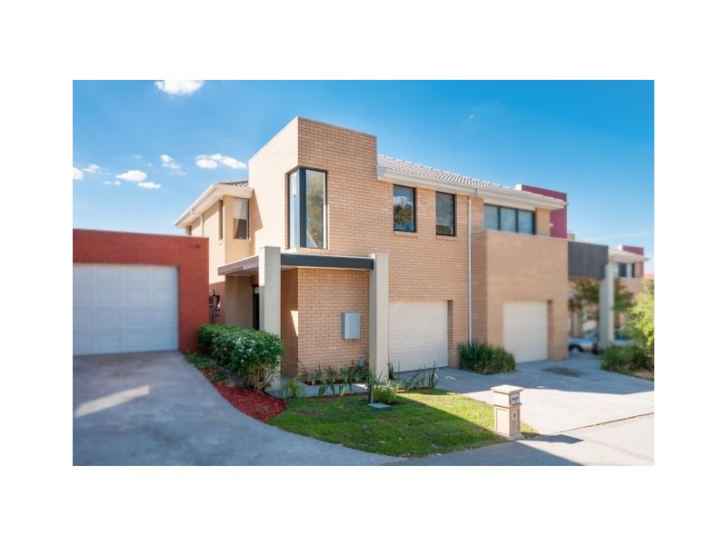 15 Crestview Close, Roxburgh Park VIC 3064