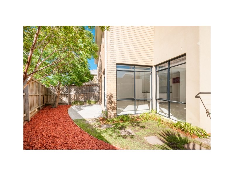 15 Crestview Close, Roxburgh Park VIC 3064