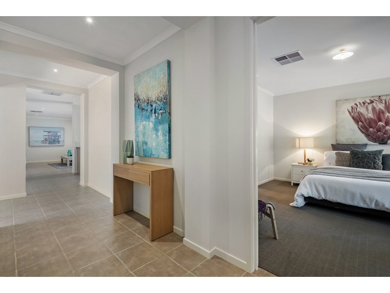 16 Mosman Way, Craigieburn VIC 3064