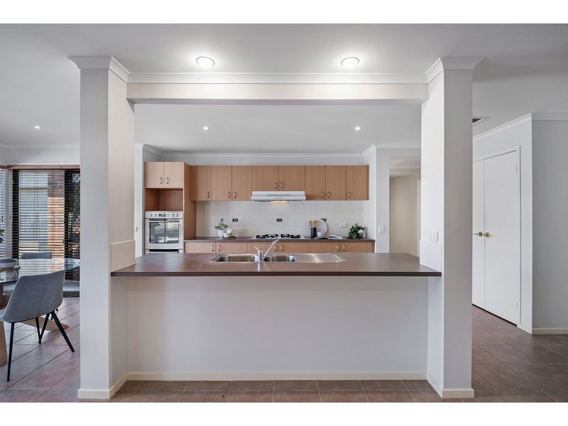 16 Mosman Way, Craigieburn VIC 3064