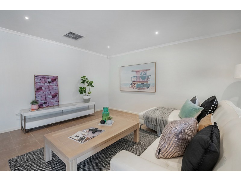 16 Mosman Way, Craigieburn VIC 3064