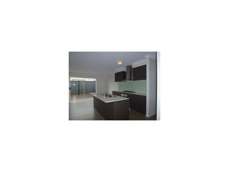 10 Crosskeys Road, Craigieburn VIC 3064
