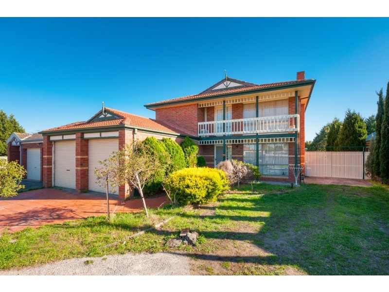 3 Howson Place, Roxburgh Park VIC 3064