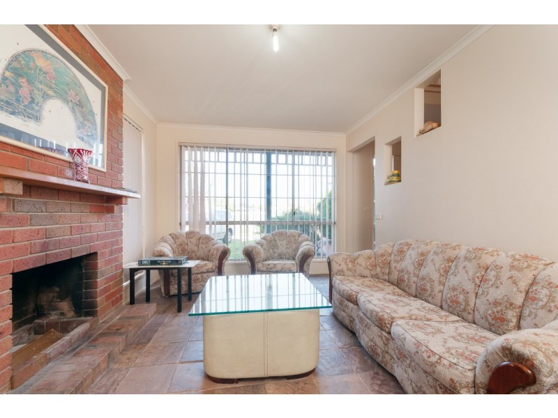 3 Howson Place, Roxburgh Park VIC 3064