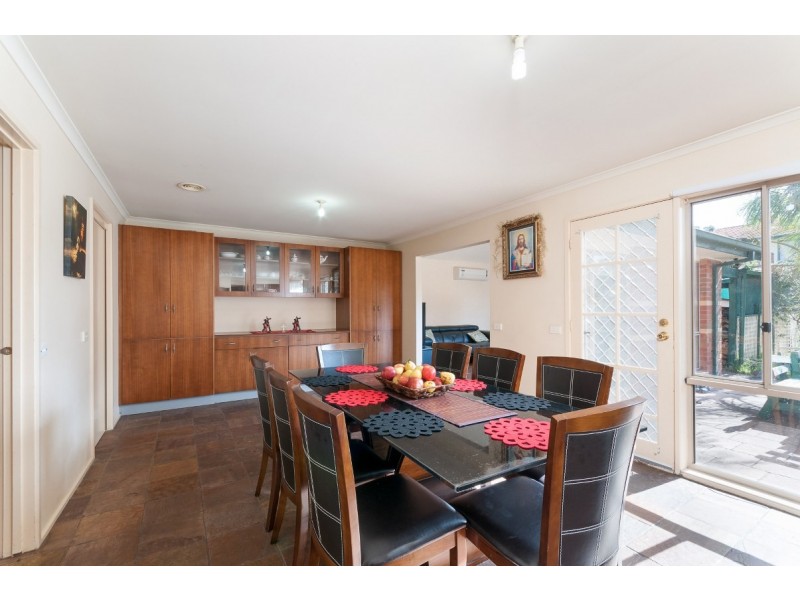 3 Howson Place, Roxburgh Park VIC 3064