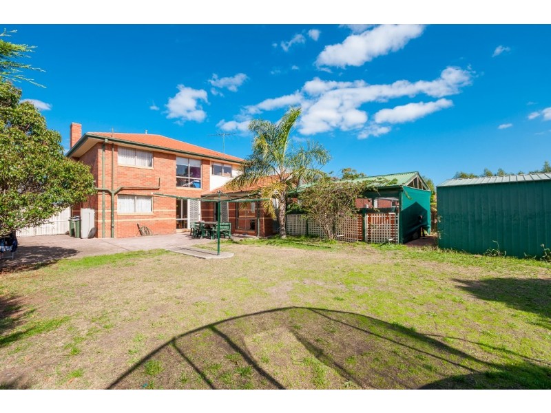 3 Howson Place, Roxburgh Park VIC 3064