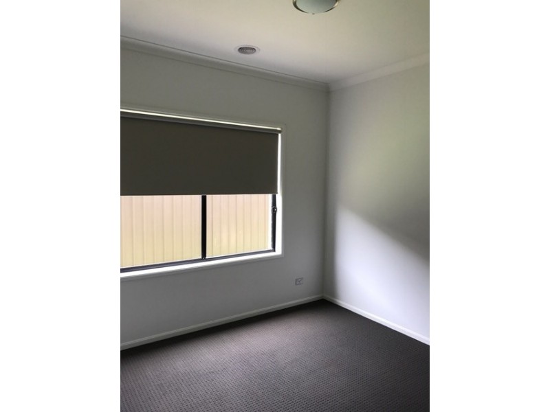 39 Burrora Way, Craigieburn VIC 3064