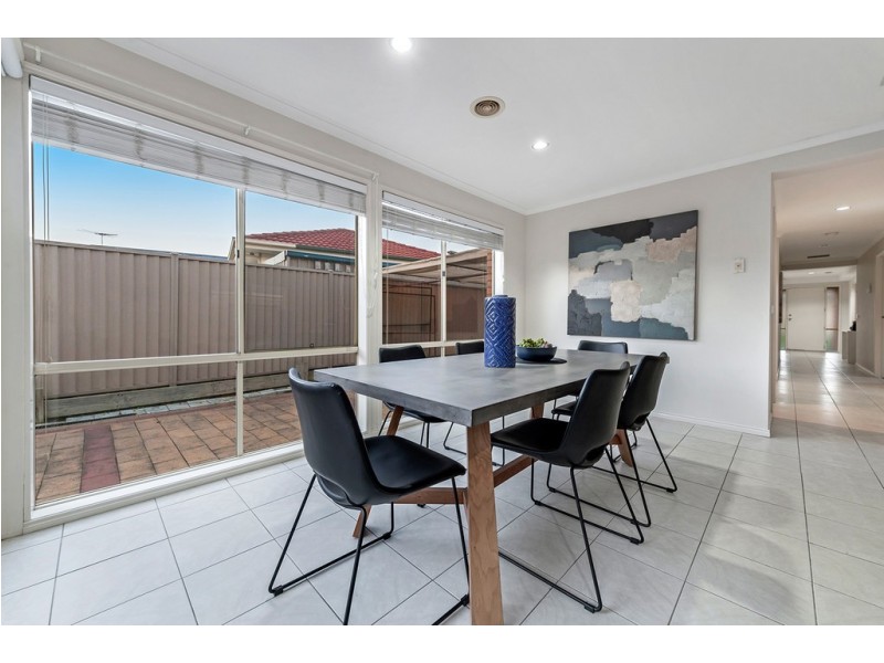 9 Creighton Way, Craigieburn VIC 3064