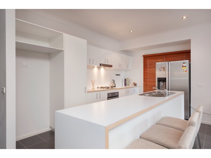 36 Girraween Crescent, Craigieburn VIC 3064