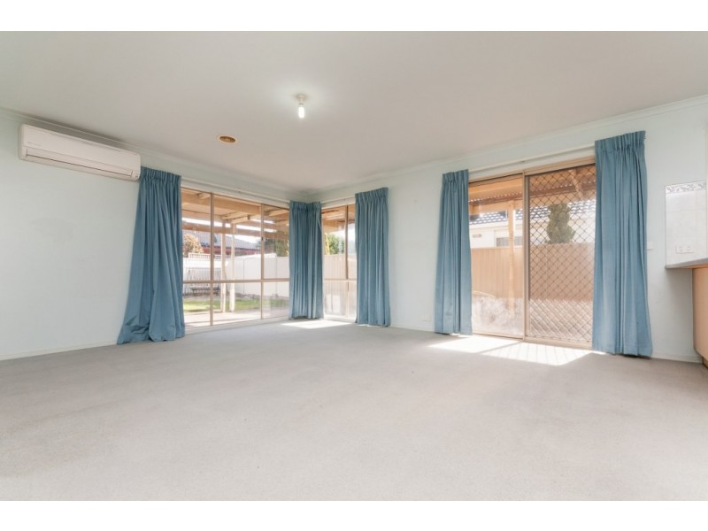 48 Mulberry Pass, Craigieburn VIC 3064