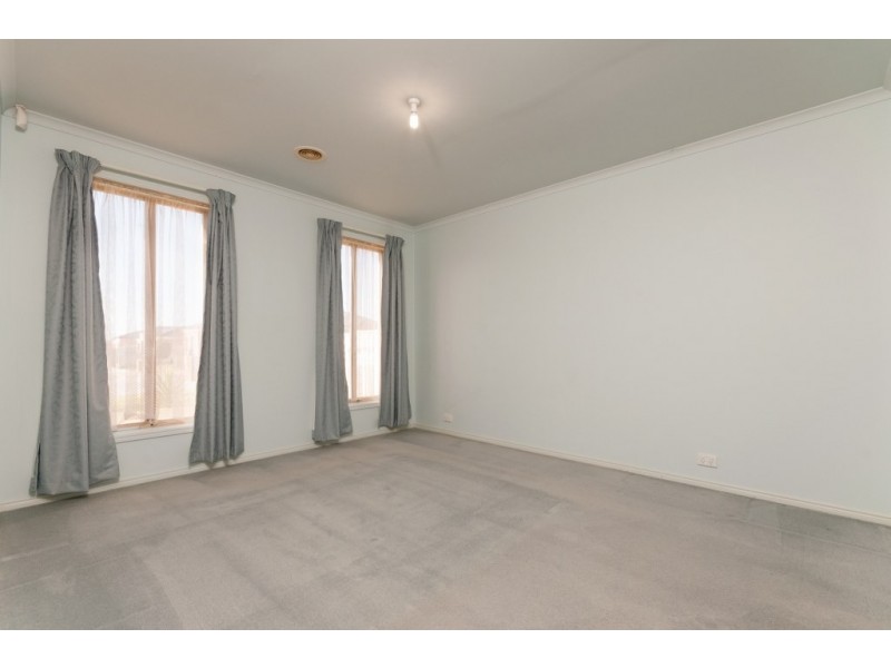 48 Mulberry Pass, Craigieburn VIC 3064