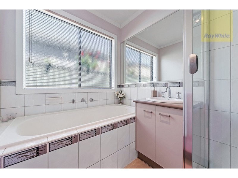 15 Millstream Pass, Craigieburn VIC 3064