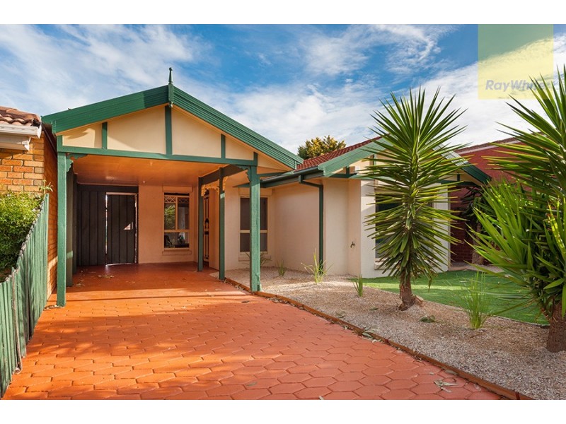 8 Connell Walk, Roxburgh Park VIC 3064