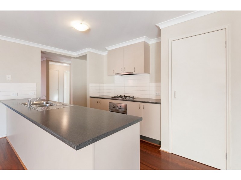 17 Millstream Pass, Craigieburn VIC 3064