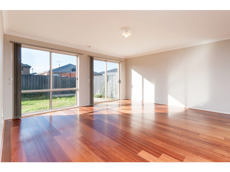 17 Millstream Pass, Craigieburn VIC 3064