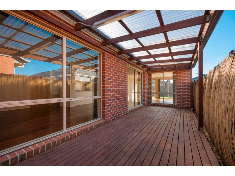 17 Millstream Pass, Craigieburn VIC 3064