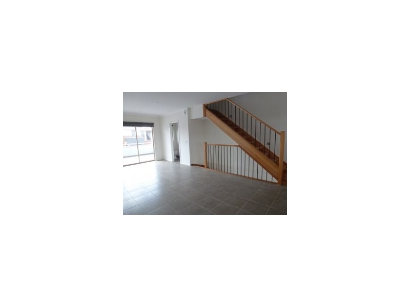 3/62 Marathon Blvd, Craigieburn VIC 3064