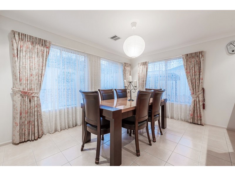 18 Threadneedle Street, Attwood VIC 3049