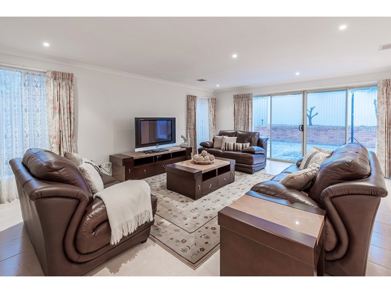 18 Threadneedle Street, Attwood VIC 3049