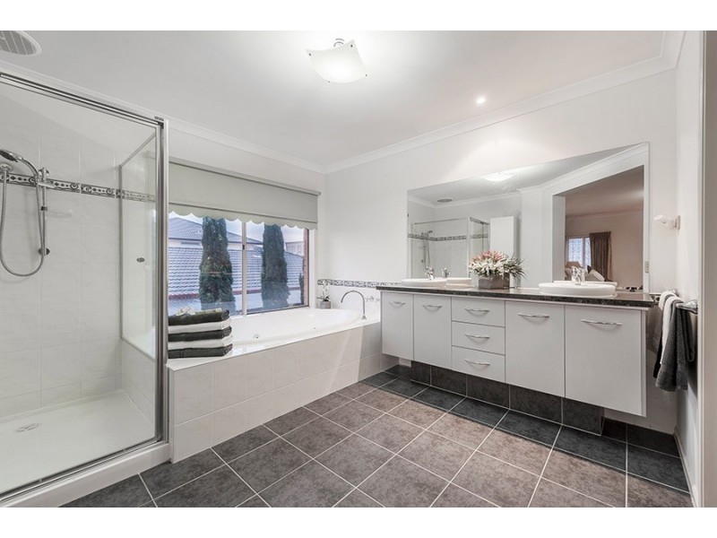 18 Threadneedle Street, Attwood VIC 3049