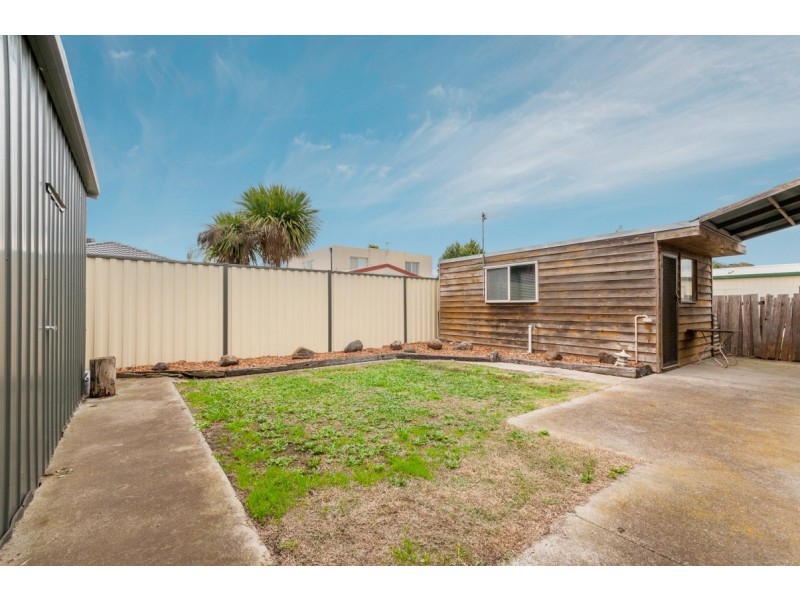 8 Kingston Heath Court, Craigieburn VIC 3064