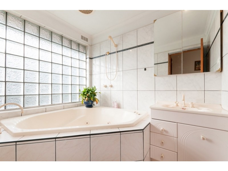 1 Haydon Court, Craigieburn VIC 3064