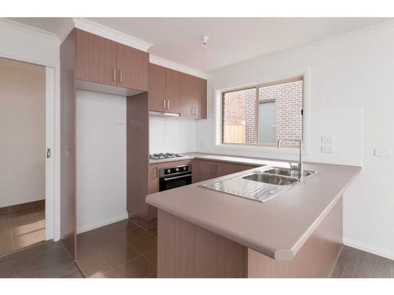 184 Grand Boulevard, Craigieburn VIC 3064